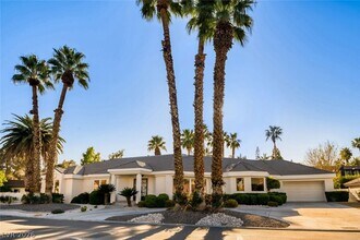 212 Dalmatian Ln in Las Vegas, NV - Building Photo - Building Photo