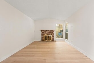 8917 Fredric Ave, Unit 2110-2D in Sacramento, CA - Building Photo - Building Photo