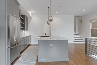206 S 10th St in Nashville, TN - Foto de edificio - Building Photo