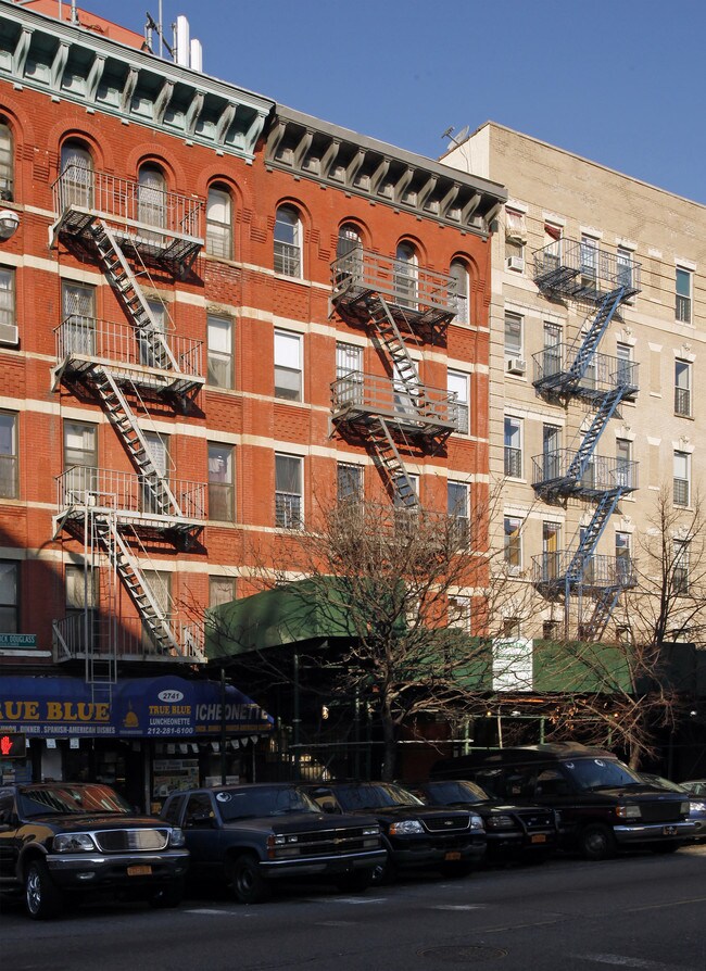 2743 Frederick Douglass Blvd in New York, NY - Foto de edificio - Building Photo