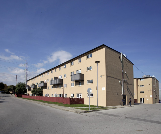 The Arches in Mississauga, ON - Building Photo - Building Photo