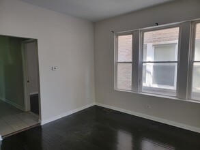 7137 S King Dr in Chicago, IL - Building Photo - Building Photo