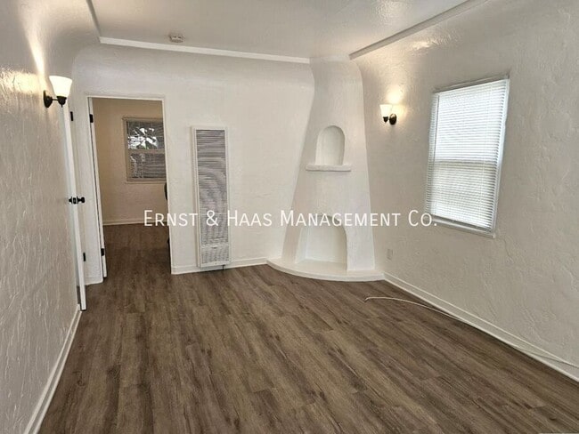 826 Belmont Ave in Long Beach, CA - Building Photo - Building Photo