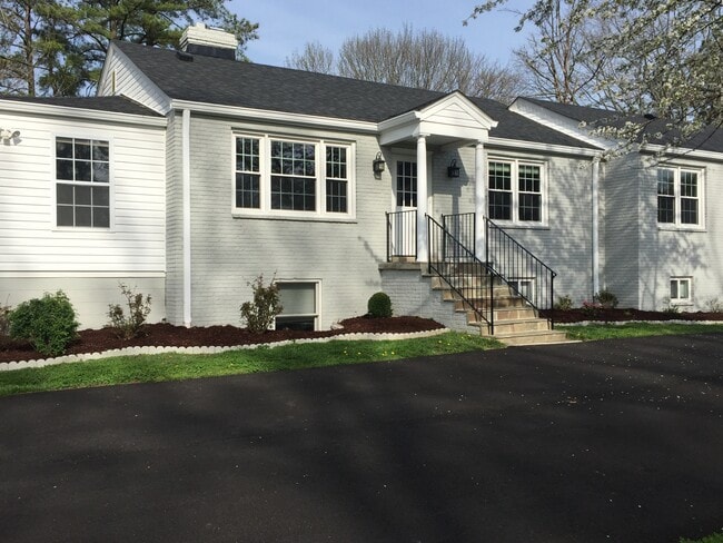 property at 2177 Chain Bridge Rd
