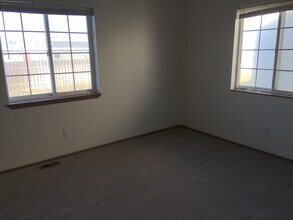 317 5th Ave SE in Ephrata, WA - Building Photo - Building Photo