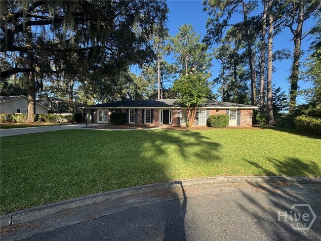 12 Raleigh Dr in Savannah, GA - Building Photo - Building Photo