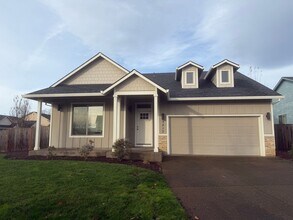 3217 Gwen Ct SE in Albany, OR - Building Photo - Building Photo