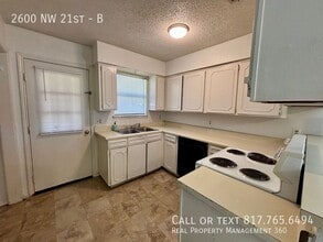 2600 NW 21st St in Fort Worth, TX - Building Photo - Building Photo