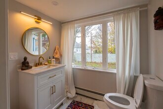 36 Sargent Ave in Somerville, MA - Building Photo - Building Photo