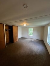 116 Hussey Mhp Ln in Beulaville, NC - Foto de edificio - Building Photo