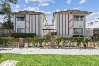 Westland @ 69th Street in Long Beach, CA - Foto de edificio - Building Photo
