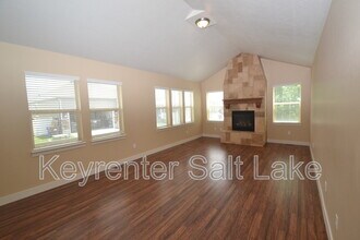 938 Rebecca View Dr in Midvale, UT - Building Photo - Building Photo