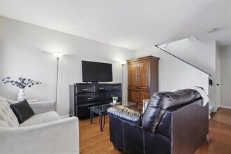 2700 Stonehaven Ct in Irving, TX - Building Photo - Building Photo