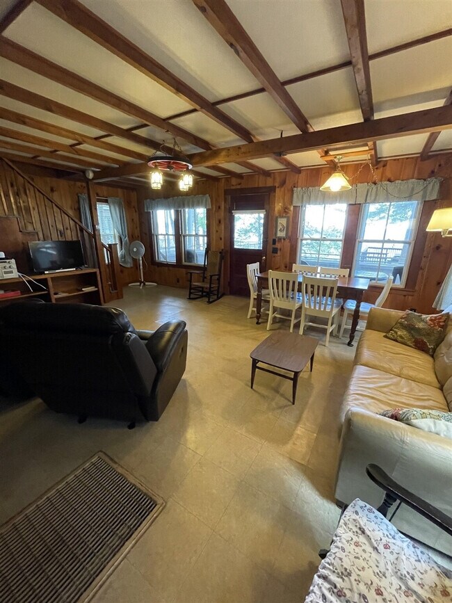 86 Sandy Cove Rd in Standish, ME - Building Photo - Building Photo