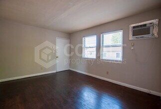 954 St Charles Ave NE in Atlanta, GA - Building Photo - Building Photo