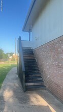 607 N Elm St in Arlington, TX - Foto de edificio - Building Photo