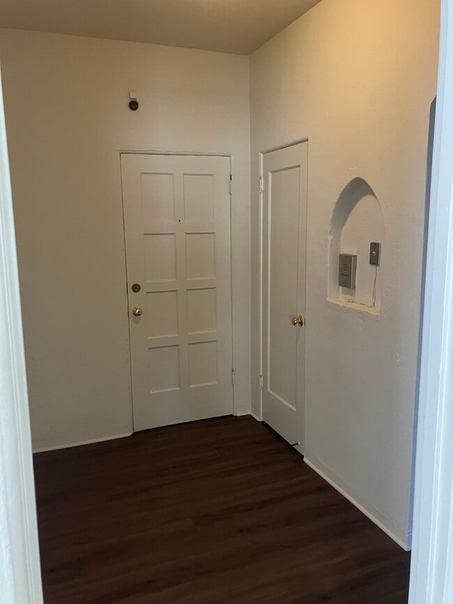 2625 Ivy Dr, Unit 3 in Oakland, CA - Building Photo - Building Photo