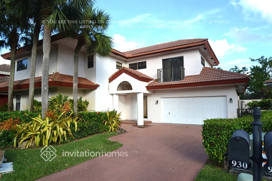 930 SW 87th Terrace in Plantation, FL - Building Photo