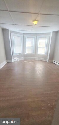 509 E Washington Ln photo'