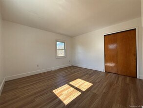 657 Eatontown Rd in Port Jervis, NY - Building Photo - Building Photo