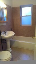 2000 W Foster Ave in Chicago, IL - Building Photo - Building Photo