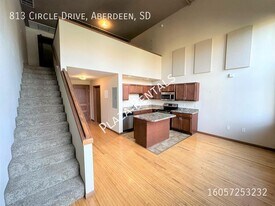 214 S Kline St in Aberdeen, SD - Building Photo