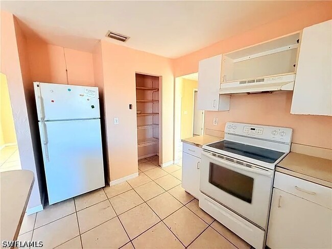 property at 419 NE 16th Pl