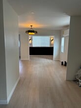 2206 W 75th St in Los Angeles, CA - Building Photo - Building Photo