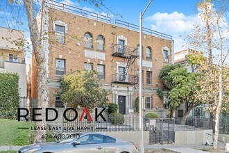 245 N Kenmore Ave in Los Angeles, CA - Building Photo - Building Photo