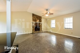 1530 Scott Oaks Ct in Marietta, GA - Foto de edificio - Building Photo