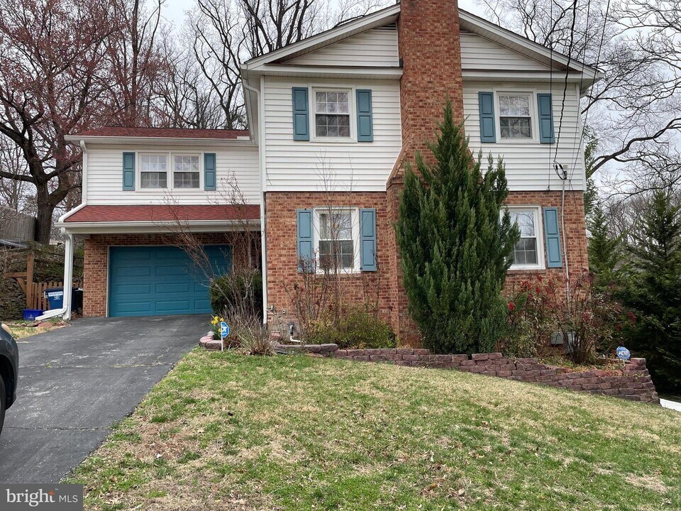 2016 Gatewood Pl in Silver Spring, MD - Building Photo