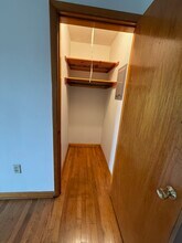 338 S Jefferson St, Unit Second Floor D in Frederick, MD - Building Photo - Building Photo