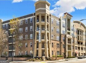 390 17th St NW in Atlanta, GA - Building Photo