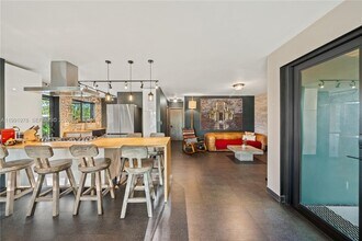 4315 SW 97th Ct in Miami, FL - Building Photo - Building Photo