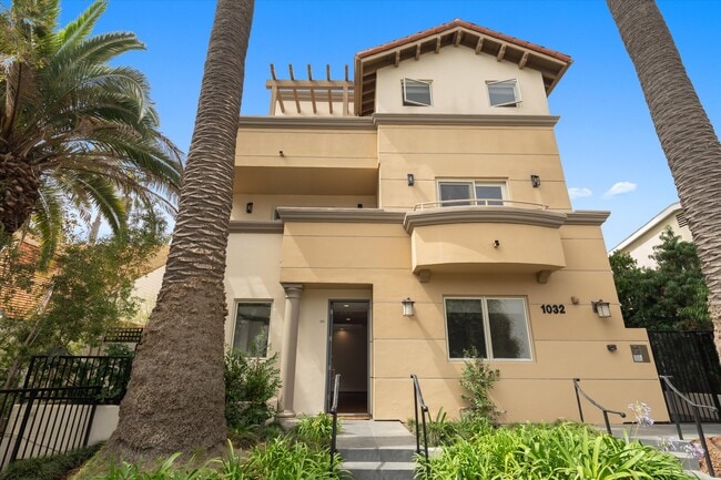 1032 3rd St in Santa Monica, CA - Building Photo - Building Photo