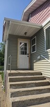 1011 5th Ave SE, Unit 2 in Minot, ND - Foto de edificio - Building Photo