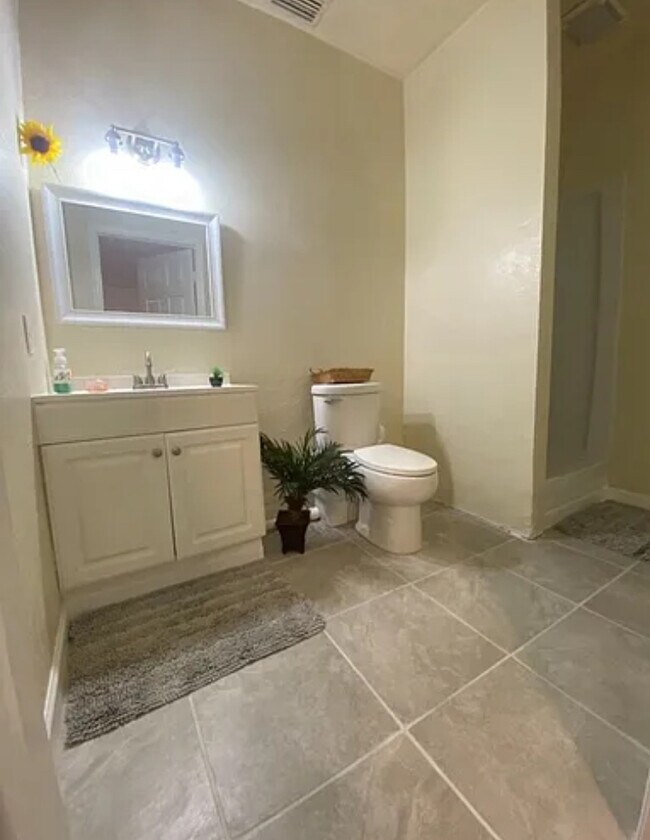 102 Lamplighter Rd, Unit Gina in Altamonte Springs, FL - Building Photo - Building Photo