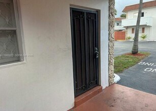 321 SW 1st Ct in Pompano Beach, FL - Building Photo - Building Photo