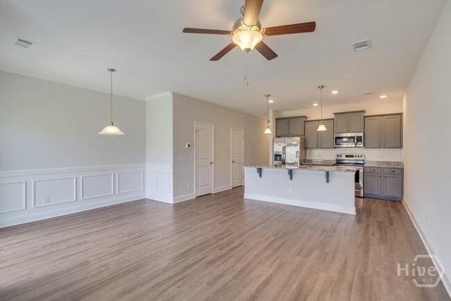 98 Horizon Ln in Richmond Hill, GA - Building Photo - Building Photo