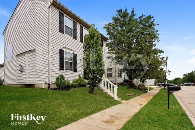 913 Carpathian Dr in Lake St. Louis, MO - Building Photo - Building Photo