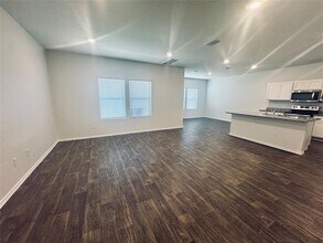 13000 Roving Pass in Elgin, TX - Building Photo - Building Photo