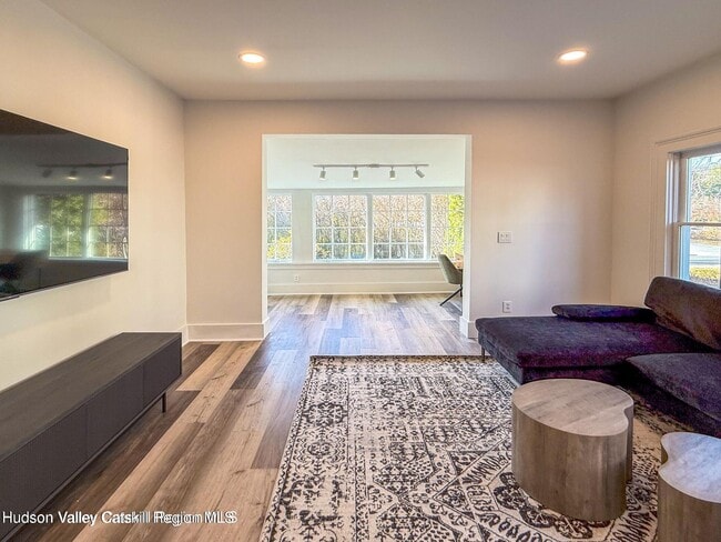 18 Rock City Rd in Woodstock, NY - Building Photo - Building Photo