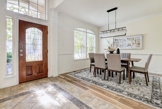 10216 Peekston Dr in Austin, TX - Building Photo - Building Photo