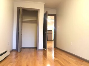 70 Clarkson Ave in Brooklyn, NY - Foto de edificio - Building Photo