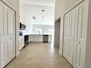 2427 Continental Blvd in Orlando, FL - Building Photo - Building Photo