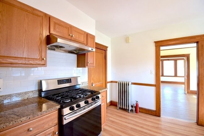 215 Franklin St, Unit 1