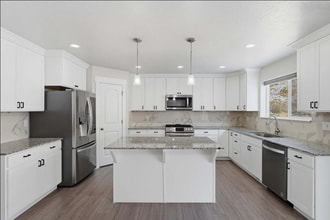 4452 N Summer View Dr in Lehi, UT - Building Photo - Building Photo