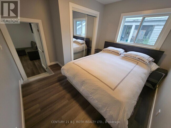 82 Albert St N in Orillia, ON - Building Photo - Building Photo