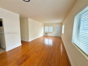 325 Majorca Ave in Coral Gables, FL - Building Photo - Building Photo