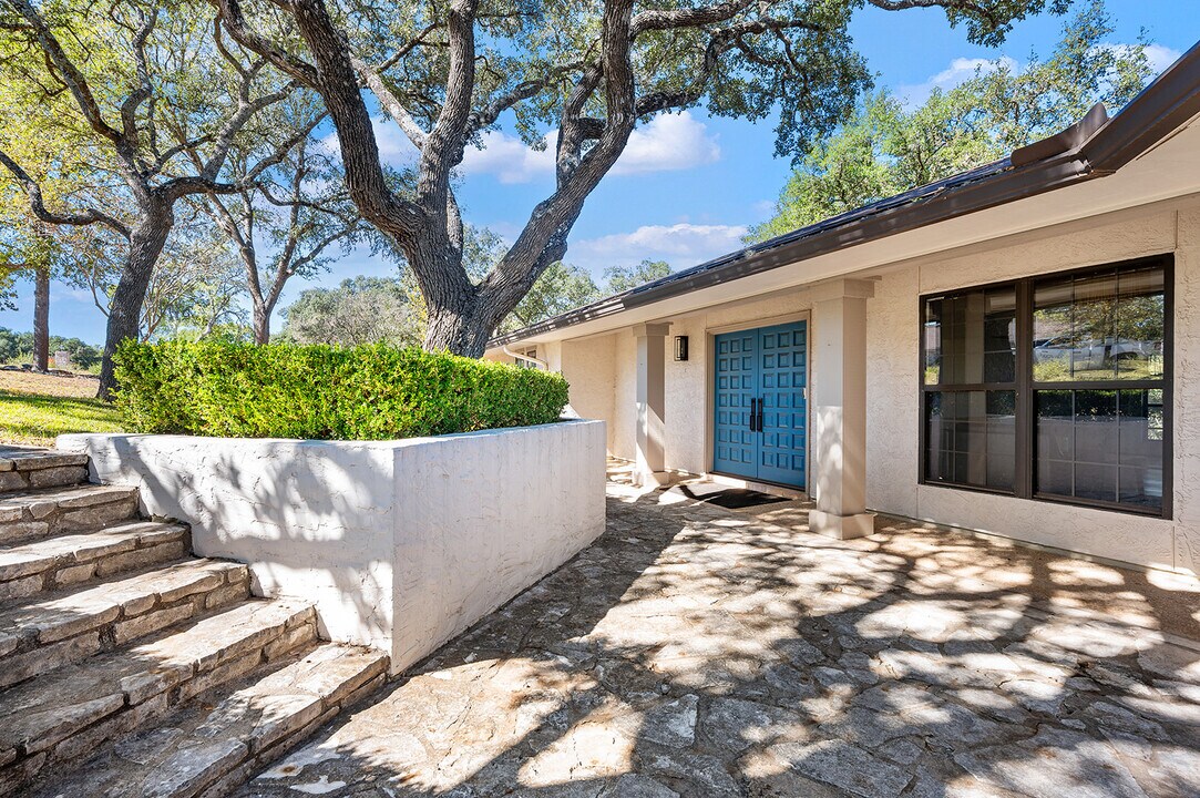 29224 Seabiscuit Dr in Fair Oaks Ranch, TX - Building Photo